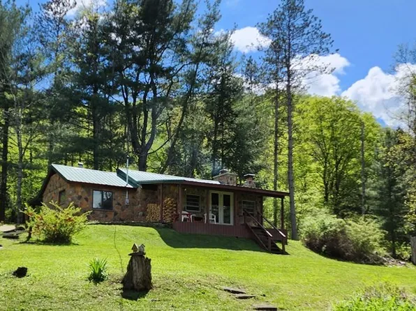 6163 Rich Valley Rd, Emporium, PA 15834