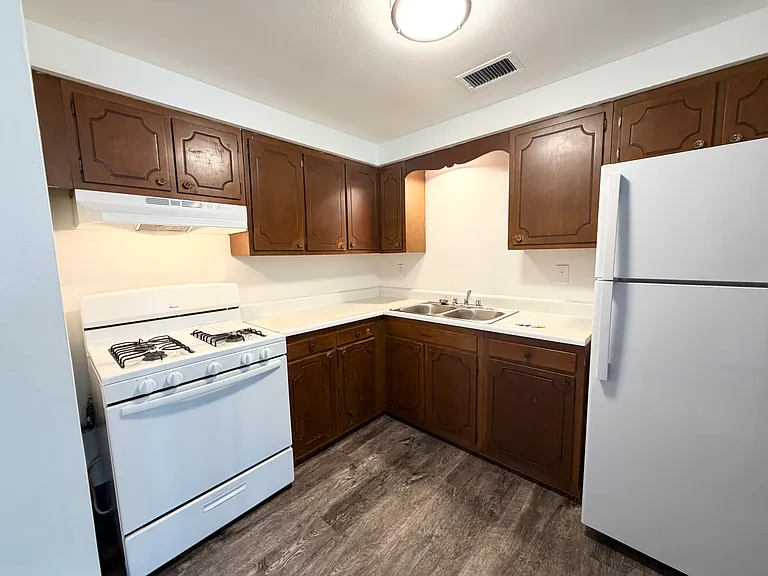 36 S Harrison Ave #35 — Photo 4