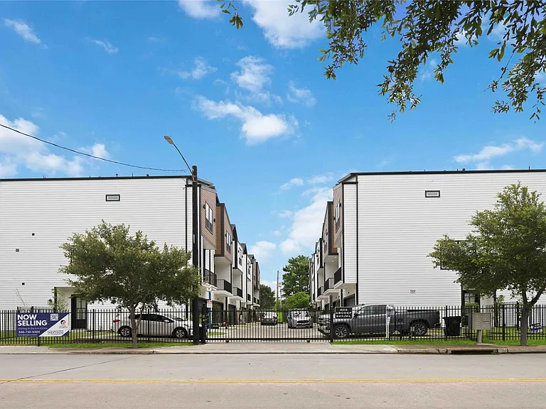 4013 Griggs Rd #B — Photo 30