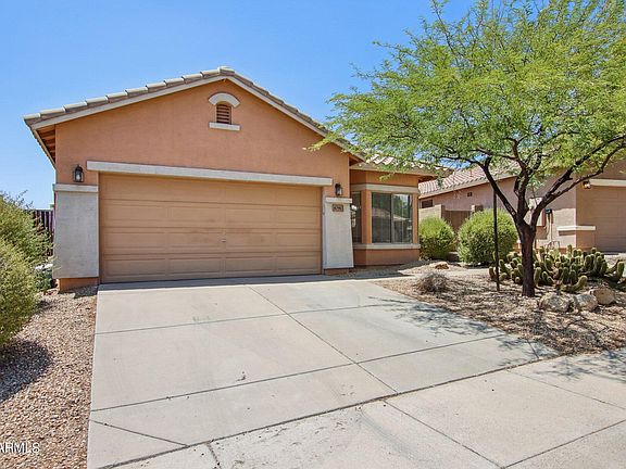 3rd image of 40910 N HEARST Drive