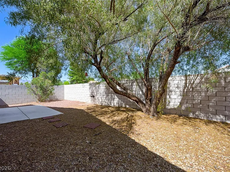 5618 Indian Springs St — Photo 34