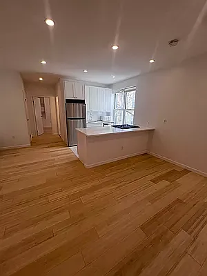 Rented by Level Group | media 5