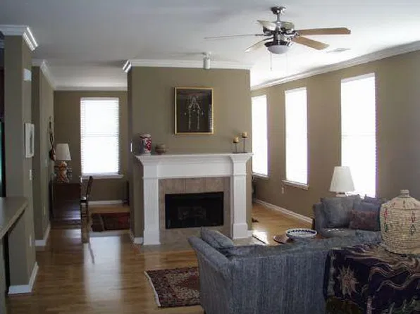 485 S Front St APT 302, Memphis, TN 38103