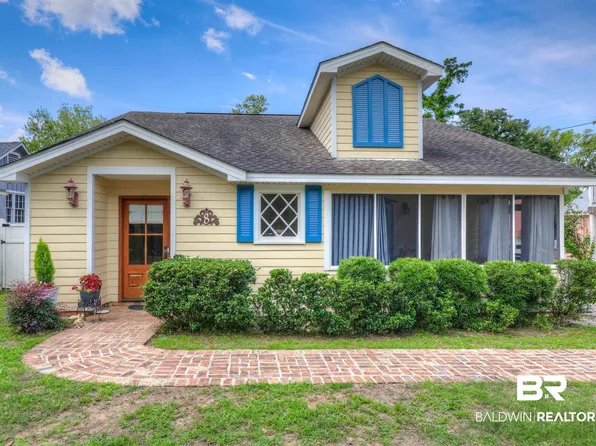 8 White Ave, Fairhope, AL 36532