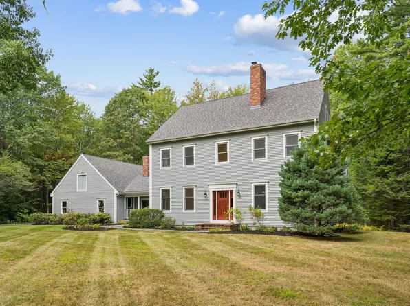 9 Stormy Brook Road, Falmouth, ME 04105