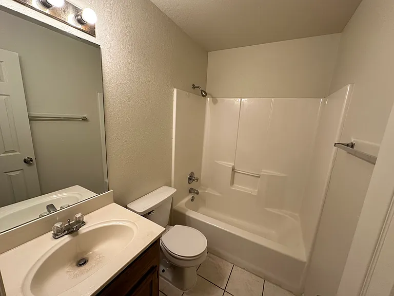 3201 Conestoga Dr #B — Photo 12