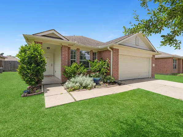 724 Spoonbill Lane, La Marque, TX 77568