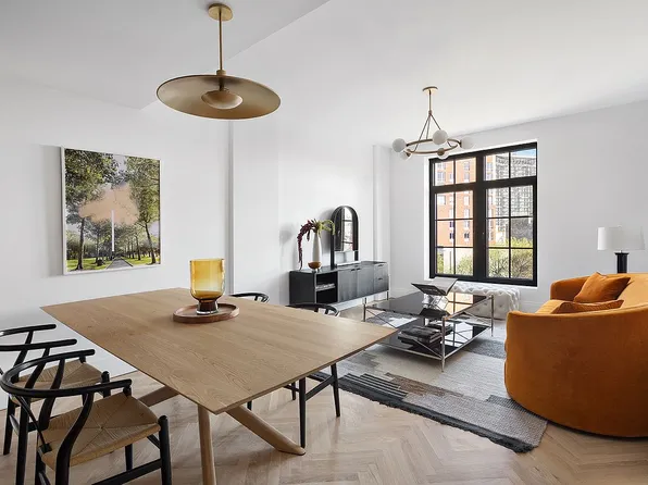 300 W 122nd St #4B, New York, NY 10027