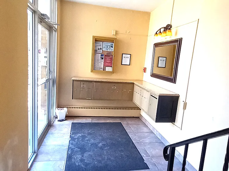 235 Exeter Pl #104 — Photo 4