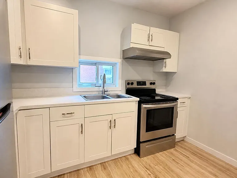 567 Campbell Ave #MAIN — Photo 5