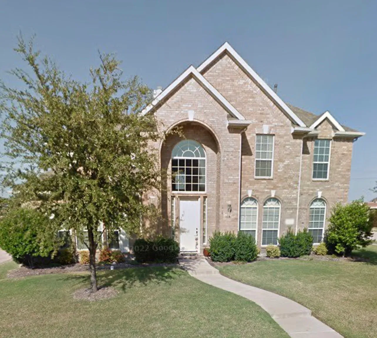 5 bed, 3.5 bath, 3308 sqft, $3,500 — Photo 1