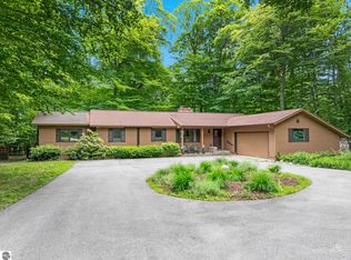 3862 N Trillium Dr, Leland, MI 49654