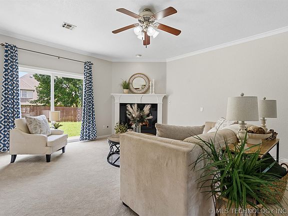 5th image of 708 Franklin Ct