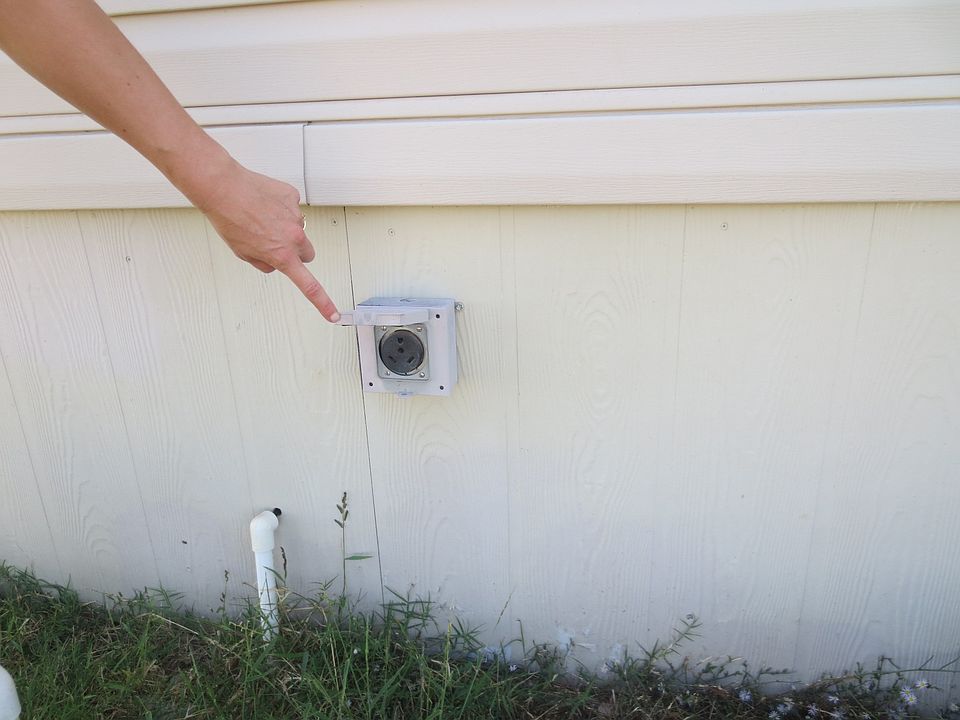 2nd image of 203 SE Cortez Ave
