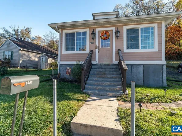 1009 Winchester Rd, Waynesboro, VA 22980