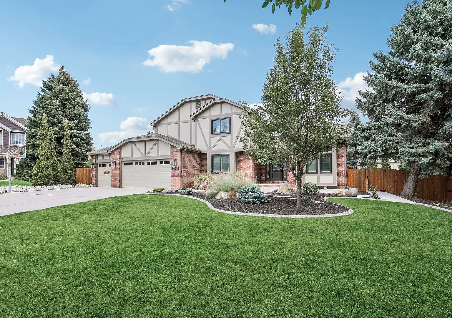 Rare Rental Opportunity in The Hamlet, Luxury 4 bed/4 bath with office! — Photo 1