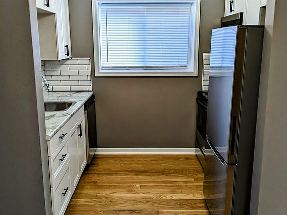 5th image of 7130 Jamieson Ave #1E