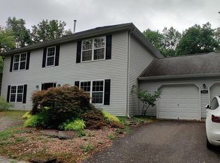 569 Buttonwood Dr, Jackson, NJ 08527