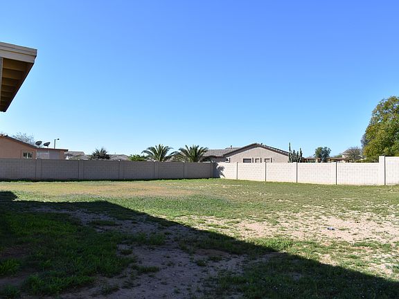 4th image of 2736 N 144th Dr