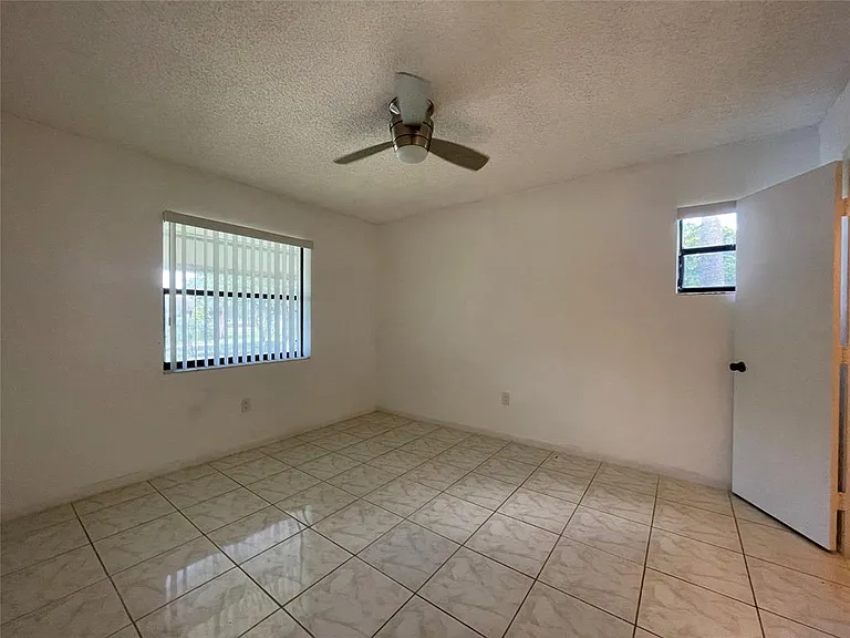6040 Shakerwood Cir #205 — Photo 12