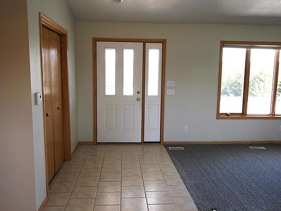 2nd image of 2222 193rd Ave