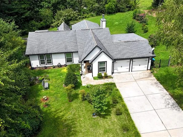 2722 Inverloch Cir, Duluth, GA 30096