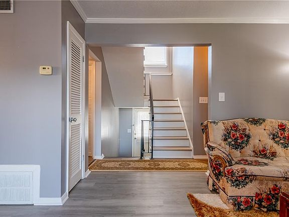 3rd image of 3301 Henderson Mill Rd APT X4