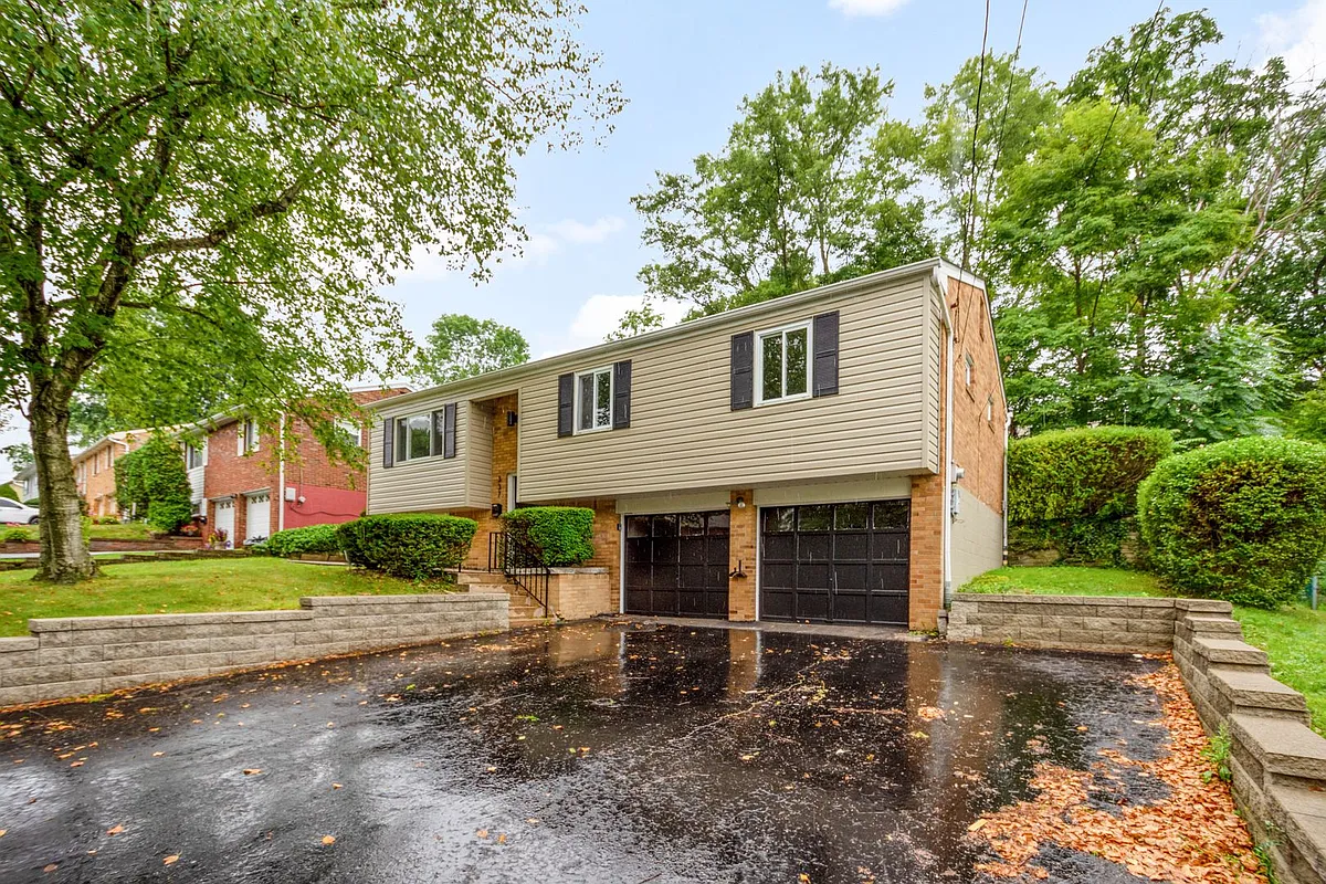 Building Photo - 337 Shenandoah Dr