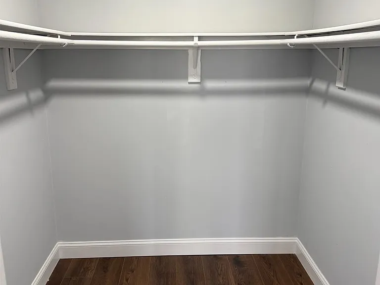 1008 Hidden Village Dr — Photo 17