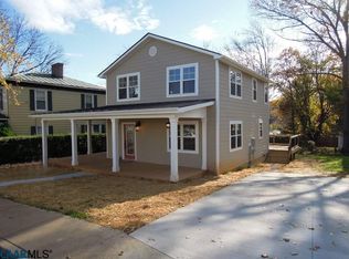 904 Anderson St, Charlottesville, VA 22903
