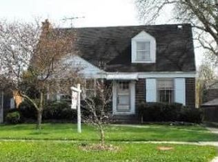 491 Longcommon Rd, Riverside, IL 60546