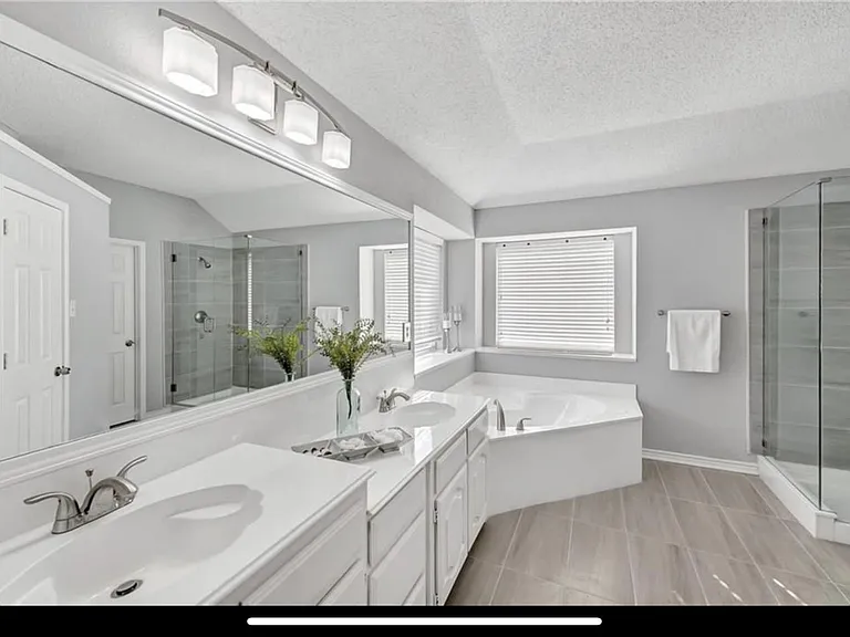 4913 Spanishmoss Dr — Photo 9