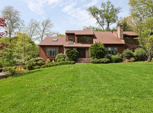 6 Leddy Ln, Pleasantville, NY 10570
