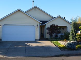 526 NW Blair Loop, Sheridan, OR 97378