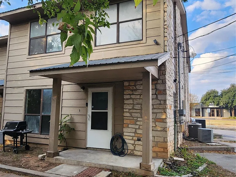2301 Polaris Ave #102
