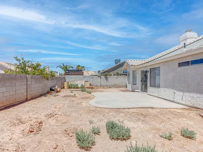 4579 Canna Dr — Photo 33