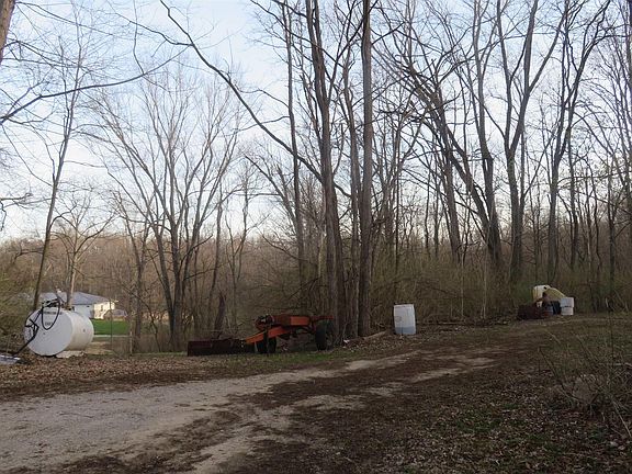 5th image of 6295 Logansport Rd