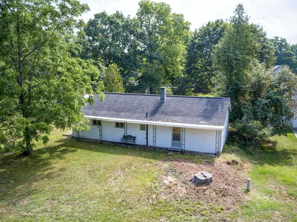 554 Cherry Grove Ln, Frankfort, MI 49635