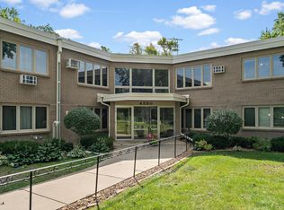 4380 Brookside Ct APT 214, Edina, MN 55436