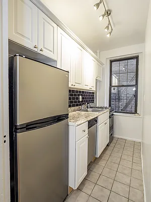 Rented by City Connections Realty | media 5