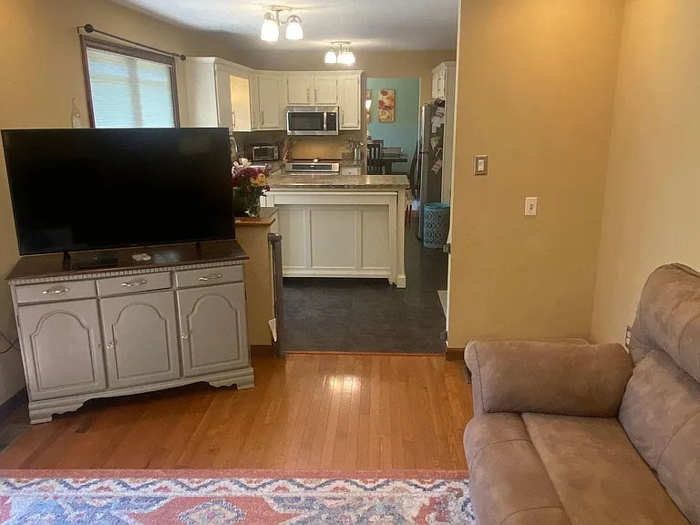 241 Steeplechase Dr — Photo 4