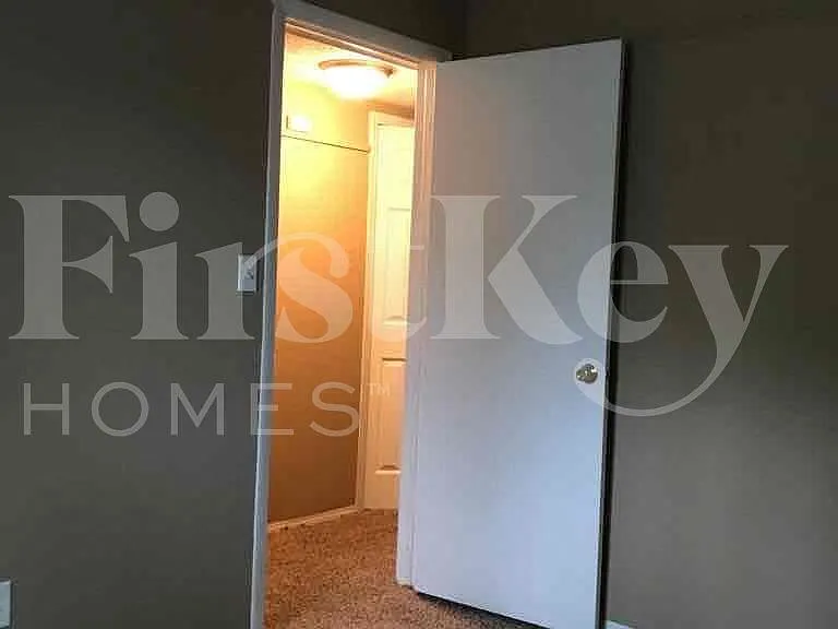 6111 Dry Den Ct — Photo 15