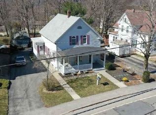 724 School St, Webster, MA 01570