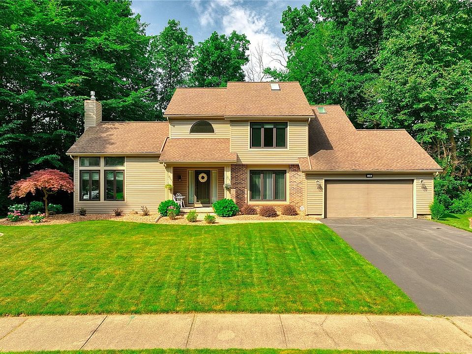 1st image of 116 Brush Creek Dr
