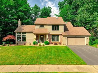 116 Brush Creek Dr, Rochester, NY 14612
