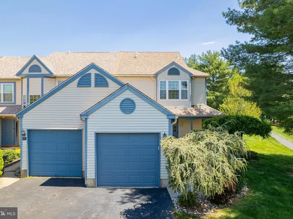 17 Fern Ct, Hamilton, NJ 08690