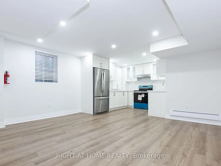 1112 Solomon Ct #BASEMENT — Photo 6