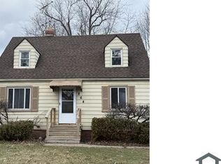 864 E 260th St, Euclid, OH
