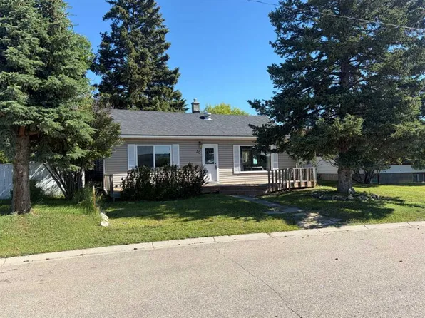 30 S Crescent Rd E, Okotoks, AB T1S 1G4