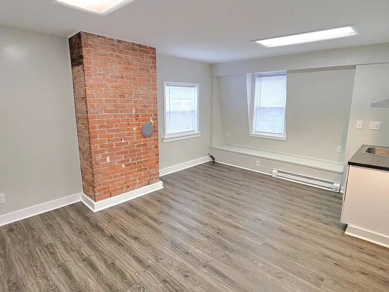 1206 Middle St — Photo 6